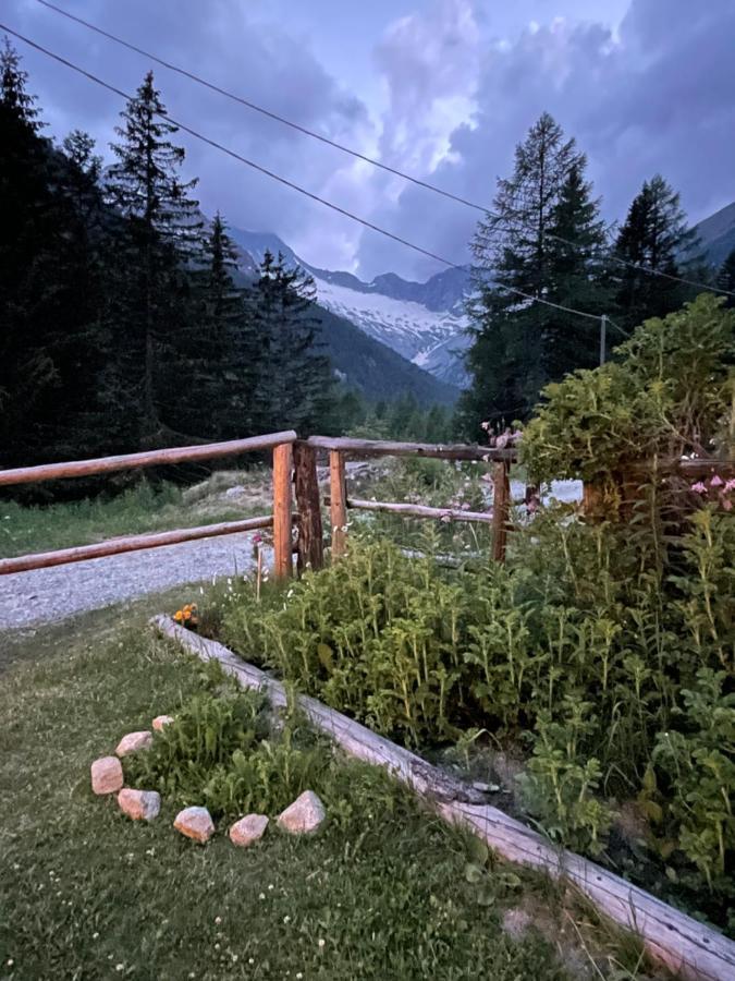 Hotel Gembro Chiesa in Valmalenco Exterior foto